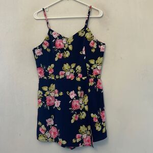 Shein navy floral romper with spaghetti straps Size M